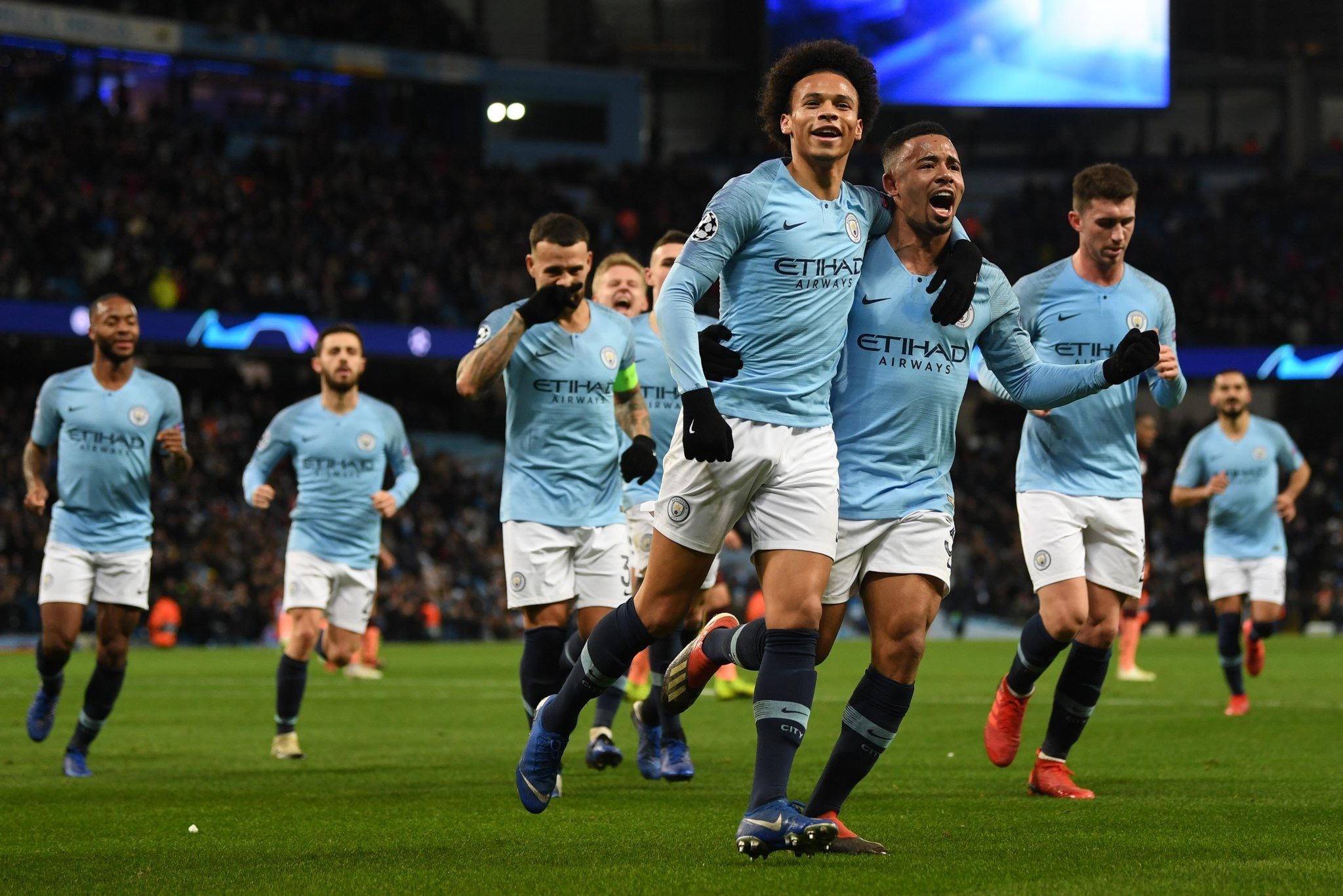 他凭借精湛 他凭借精湛