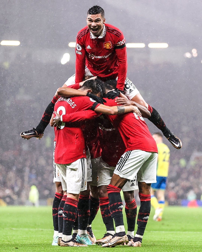 他多次因表 他多次因表